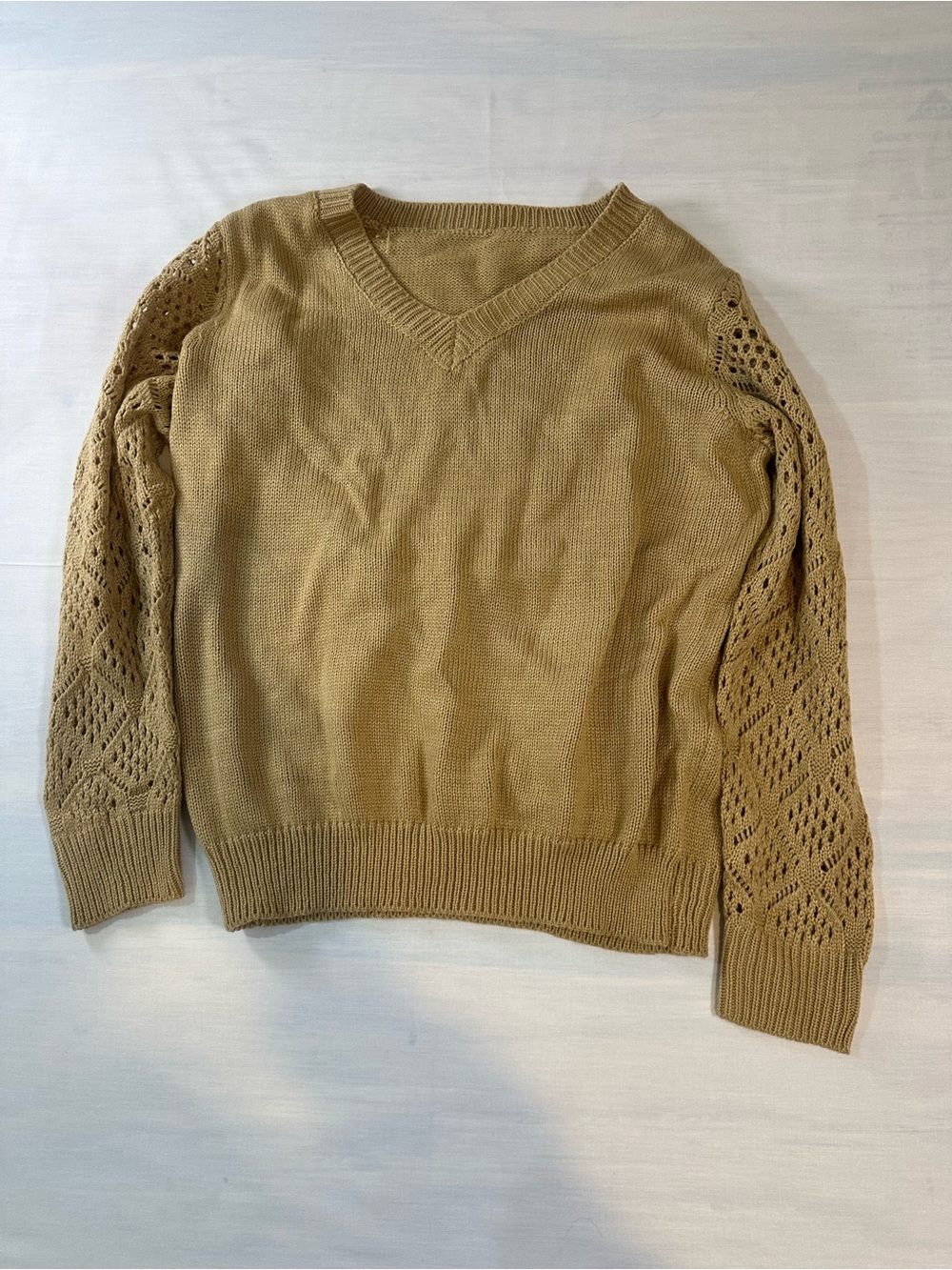 Source Unknown Olive-Tan V-Neck Knit Sweater